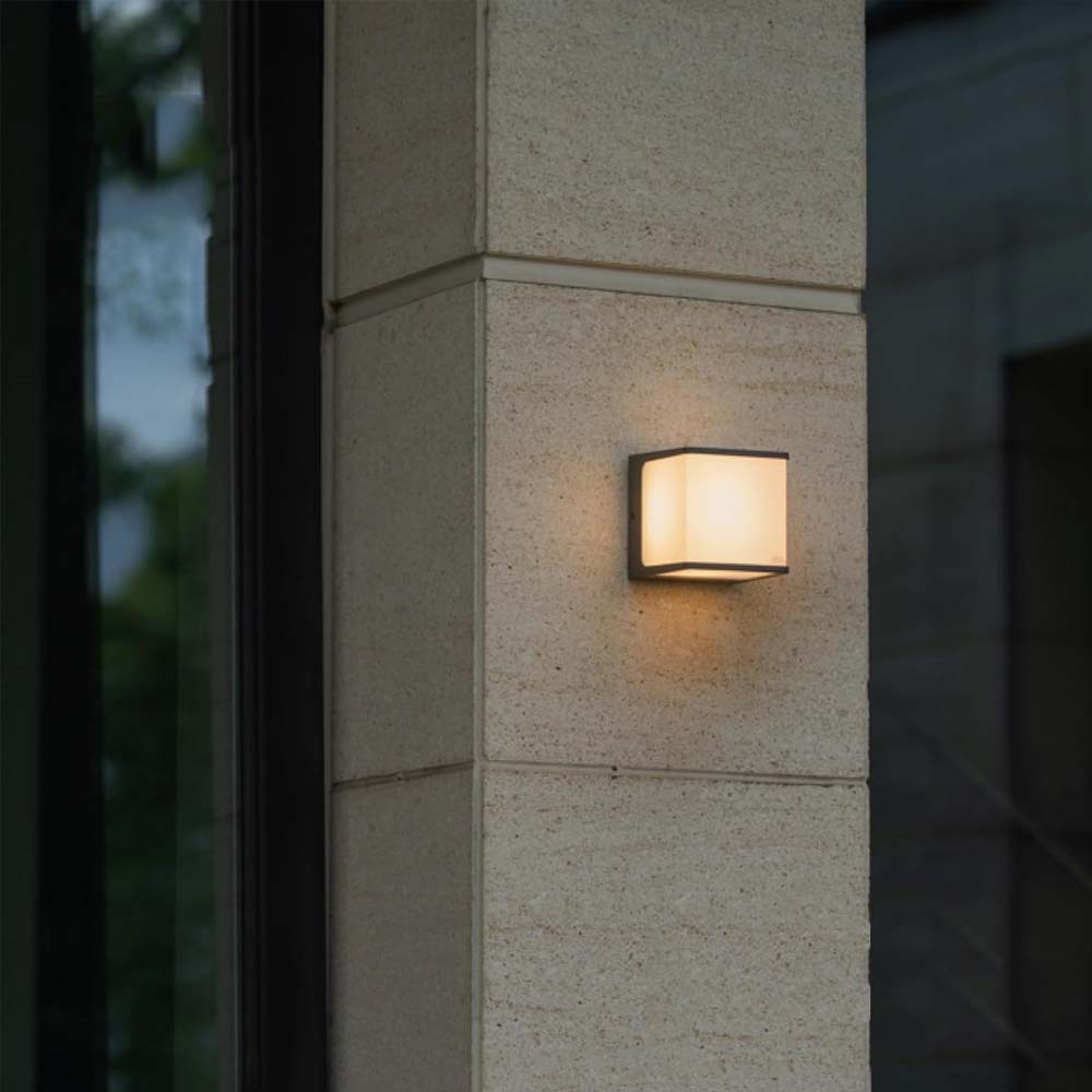 Luminario exterior de muro efecto luz simétrico 8W luz neutro cálido de iLumileds